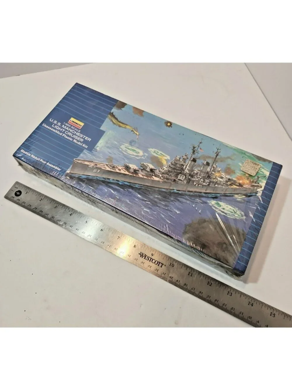Vintage Lindberg 1/600 USS Manchester Light Cruiser kit 1723 Sealed Box